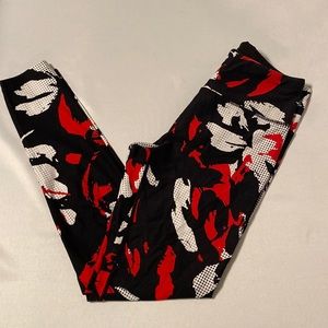 Calvin Klein Performance  High Waisted Black/red/white Leggings Size S